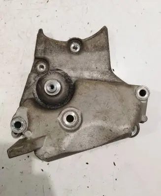 Opel Astra J Engine mounting bracket 55568812