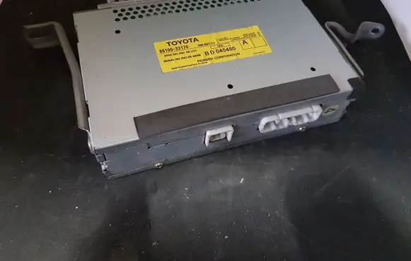 Lexus RX 300 Sound amplifier 8610033170