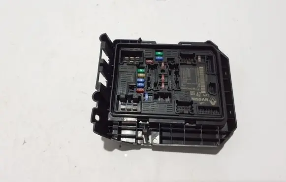 Renault Clio V Fuse module 284B74633R