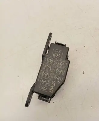 Ford Ranger Fuse box set 8253T01 UR56