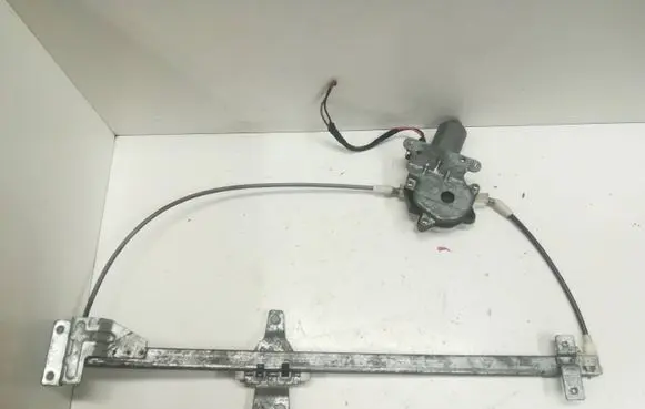 Mercedes-Benz Vito Viano W638 Front door window regulator with motor 0130821666