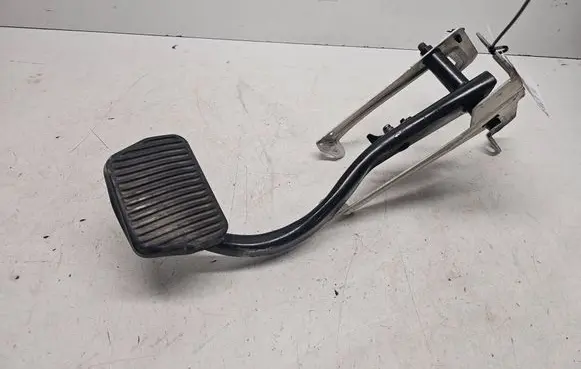 Volvo S80 Brake pedal 8622064