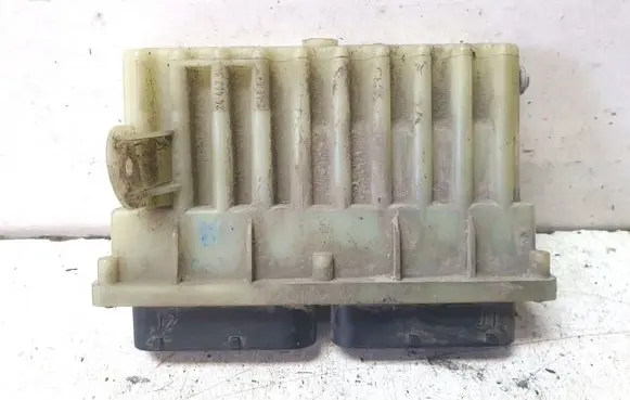 Opel Zafira A Coolant fan relay 15408375