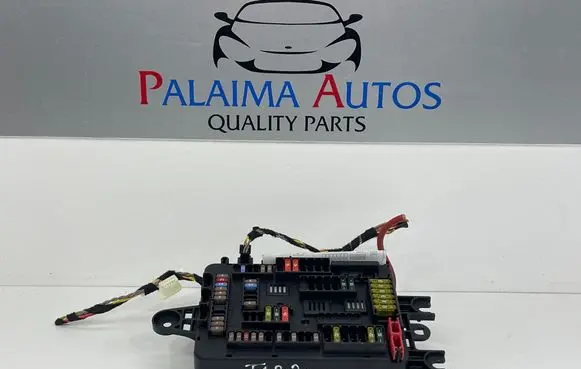 BMW 1 F20 F21 Fuse module 9261111