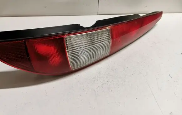 Ford Mondeo Mk III Rear/tail lights 1S7113404C