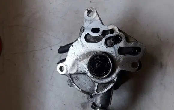 Audi A6 S6 C6 4F Fuel injection high pressure pump 03G145209C