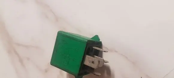 Land Rover Discovery Other relay V23134A52X137 YWB10032