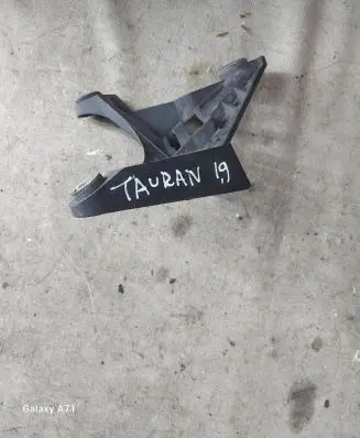 Volkswagen Touran I Gear shift cable bracket 1K0711789G