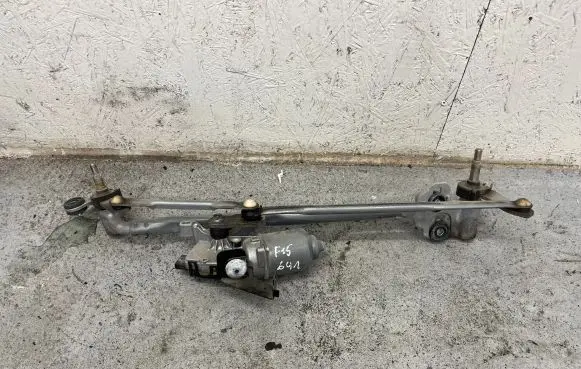 BMW X5 F15 Front wiper linkage and motor 7292653 61617292653
