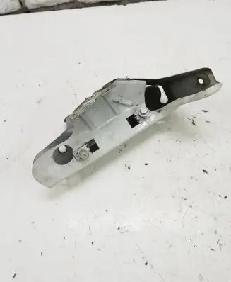 Nissan Primastar Fender mounting bracket 93856373 82C0523291