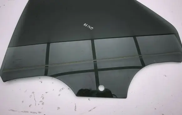 Peugeot 3008 III Rear door window glass 