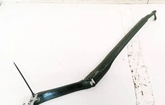 Volkswagen Phaeton Front wiper blade arm
