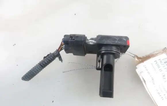 Toyota Corolla Verso E121 Mass air flow meter AFH70M23 2220427010