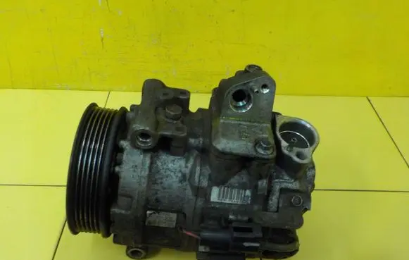 Jaguar XF X250 Air conditioning (A/C) compressor (pump) 8X2319D629BA 1HTS26
