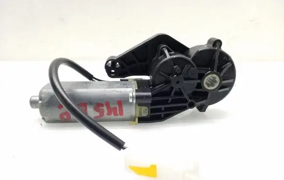 Mercedes-Benz E W211 Seat adjustment motor 0390203207