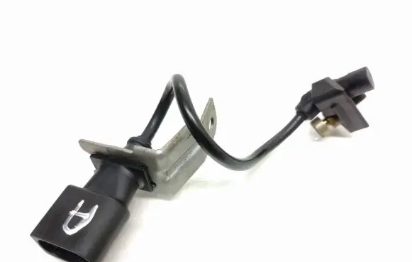 BMW 5 E60 E61 Crankshaft speed sensor 0281002477