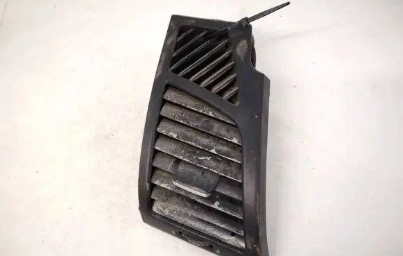 BMW 1 E81 E87 Dash center air vent grill 51607059188