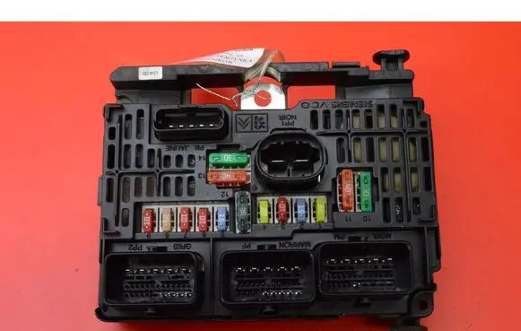 Citroen C4 I Fuse box set S118983004Q