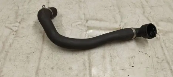 Volvo XC90 Engine coolant pipe/hose 31439753