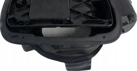 BMW 4 G22 G23 G24 G26 Electric car charge socket cover 8737953