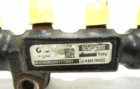Ford Focus Fuel main line pipe 9654592680