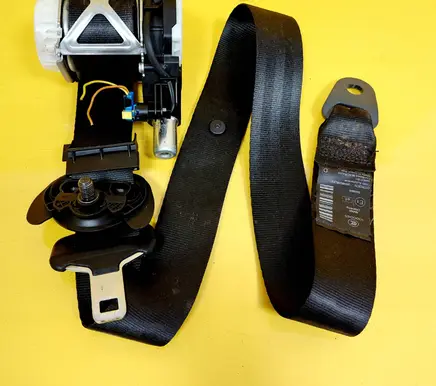 Citroen C5 Front seatbelt 040908