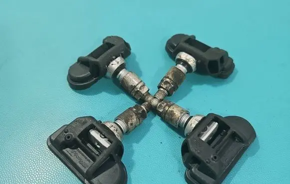Opel Insignia A Tire pressure sensor 13598775 IMPRK1561702