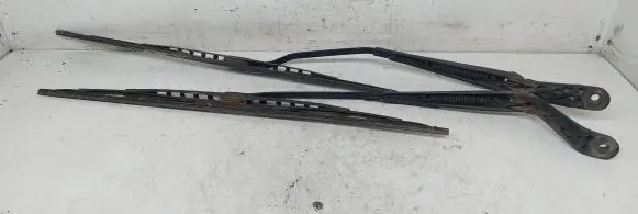 Volkswagen Sharan Front wiper blade arm 7M9554409 V7527BAW