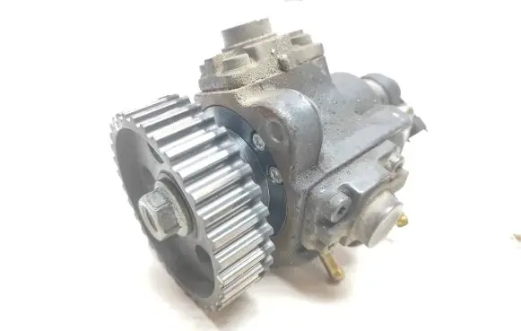 Opel Antara Fuel injection high pressure pump 96440341 0445010142 0015223