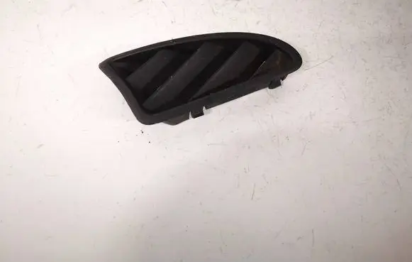 Volkswagen Golf Plus Dash center air vent grill 5M0819705A