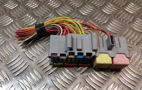 Renault Scenic II - Grand scenic II Fuse module