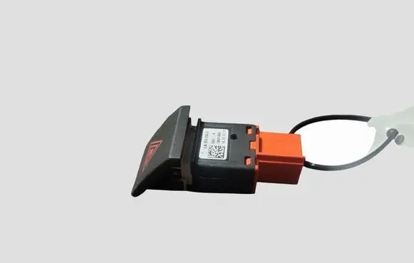 Skoda Fabia Mk2 (5J) Hazard light switch 5J0953235E 10021064