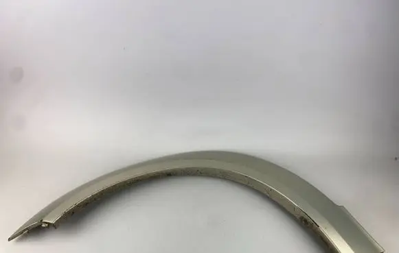 Subaru Outback Front arch trim 