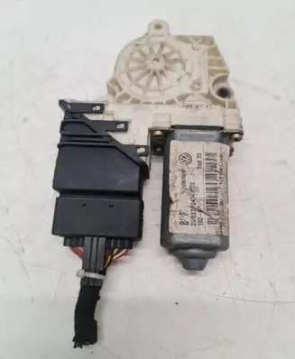 Seat Toledo II (1M) Rear door window regulator motor 0536006001
