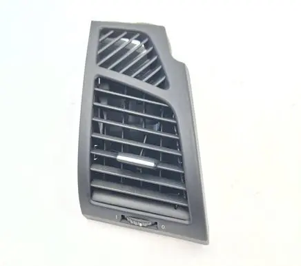 BMW 1 E81 E87 Dashboard side air vent grill/cover trim 7059188 64227059188 P0102044