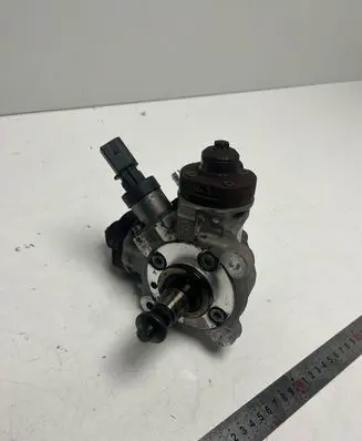 BMW 5 GT F07 Fuel injection high pressure pump 0445010617