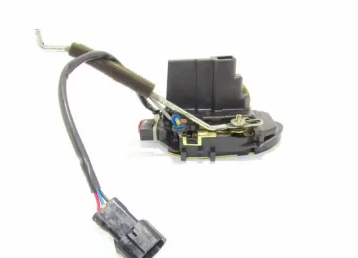 KIA Carens I Front door lock