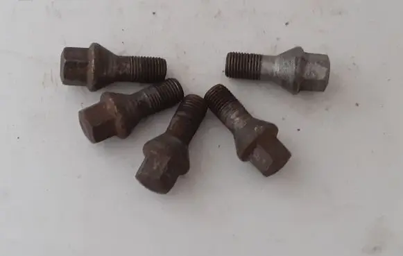 Alfa Romeo Brera Nuts/bolts 