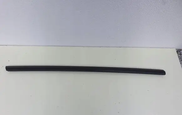 Tesla Model 3 Trim molding 108068101I