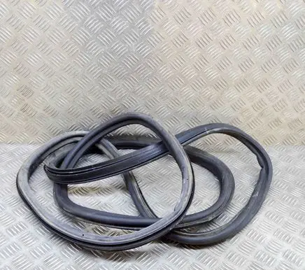 BMW X3M F97 Trunk rubber seal (body) 7397317