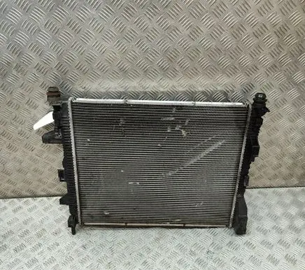 Ford Focus Coolant radiator F1F18005V