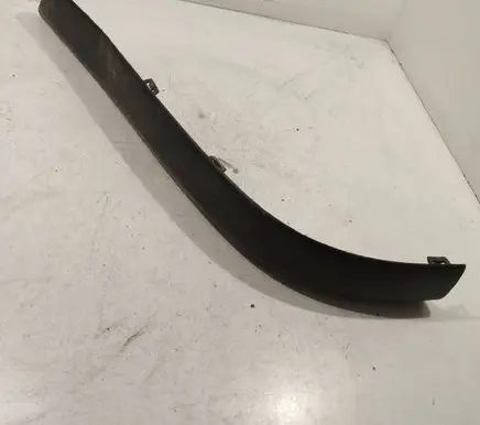 Rear bumper trim bar molding