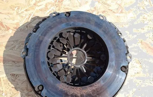 Mazda 6 Clutch set kit LUK R2A116410 R2A116610B