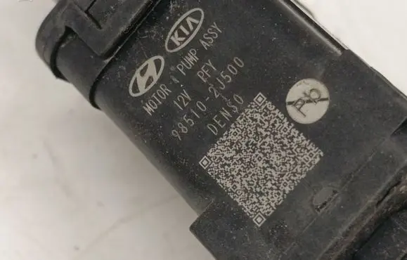 KIA Niro Windscreen/windshield washer pump 985102J500