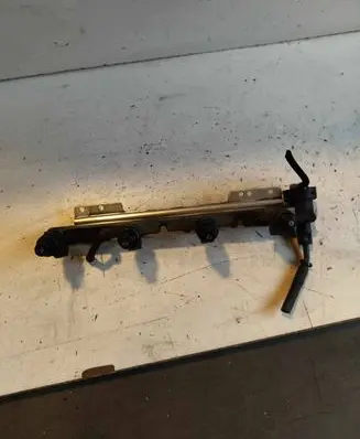Volvo S40, V40 Fuel main line pipe 9202804