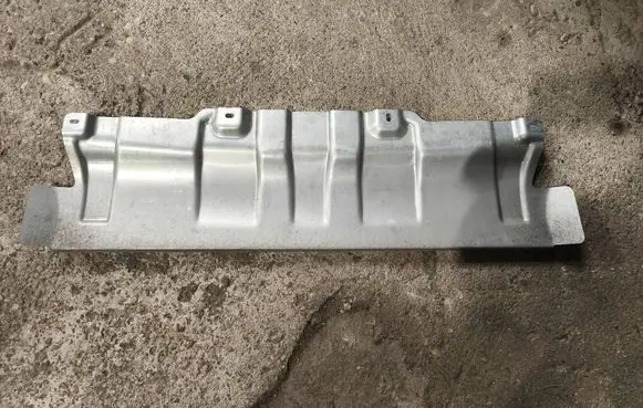 Porsche Cayenne (9Y0 9Y3) Exhaust heat shield 9Y0807587A