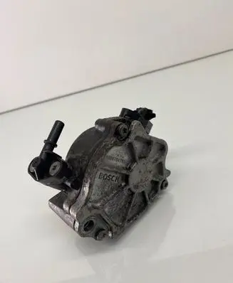Peugeot Partner Vacuum pump 9684786780
