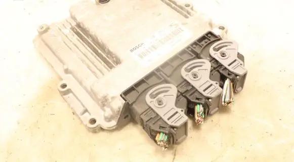 Opel Vivaro Engine control unit/module ECU 0281014208