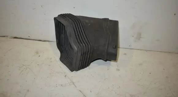 Audi A6 S6 C6 4F Air intake duct part 4F0129739B