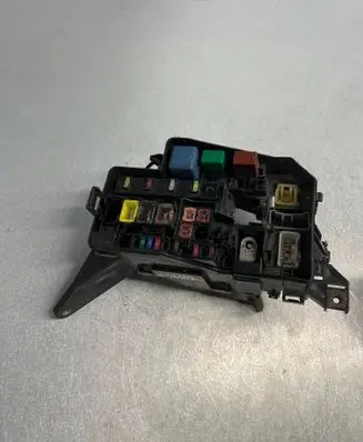 Toyota RAV 4 (XA30) Fuse box set 8264147020